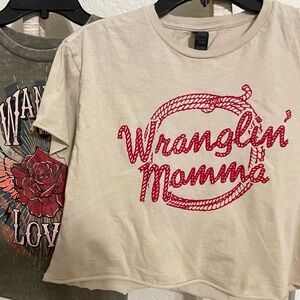 Wrangler Momma Cropped Tee